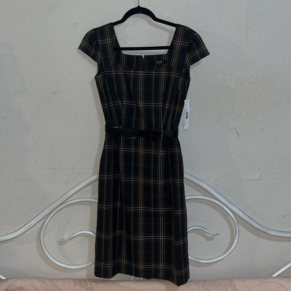 Dresses & Skirts - Alex Marie dress